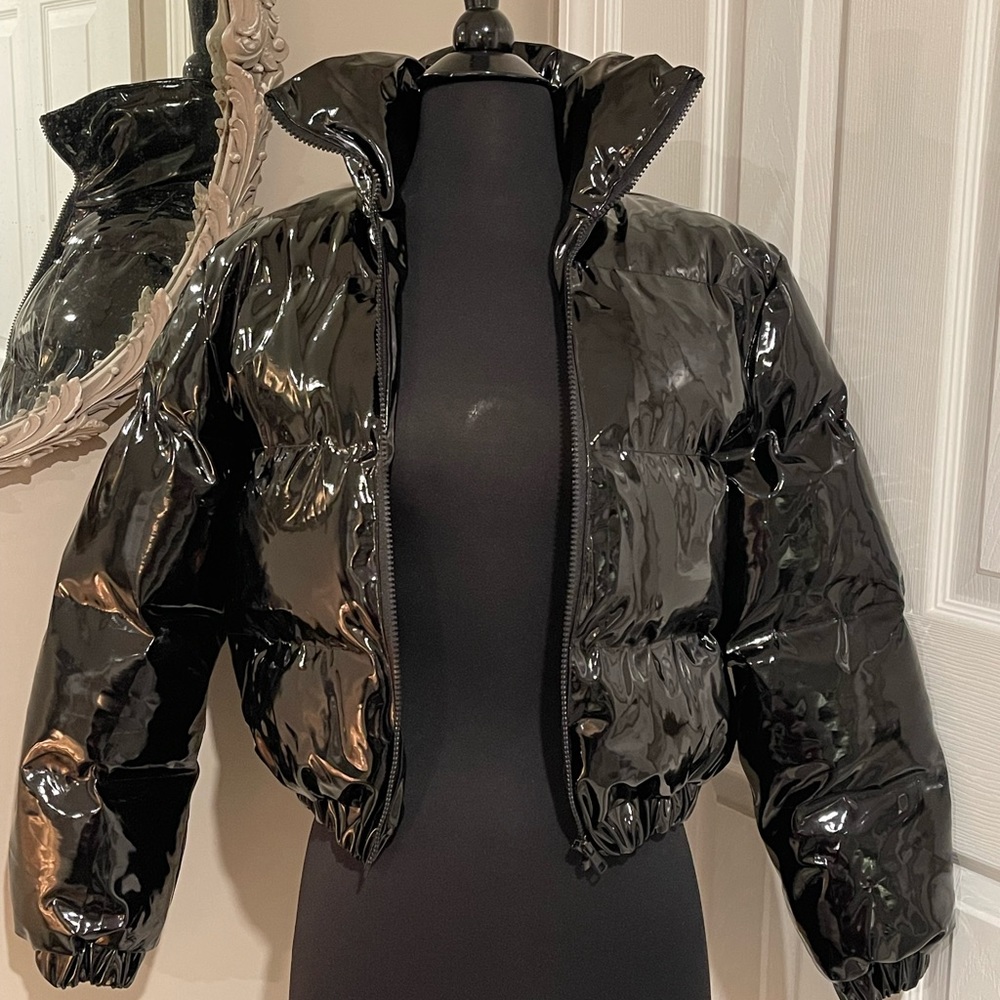 Shiny Cropped Puffer Coat